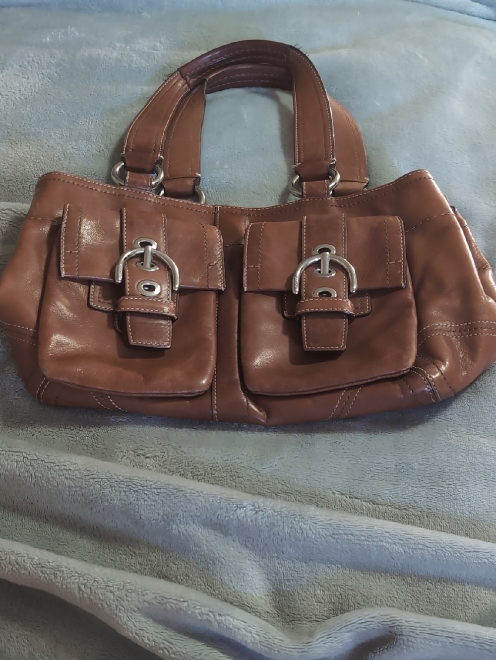 Vintage Coach Soho  Brown Leather Shoulder Bag with Front Buckle Pockets